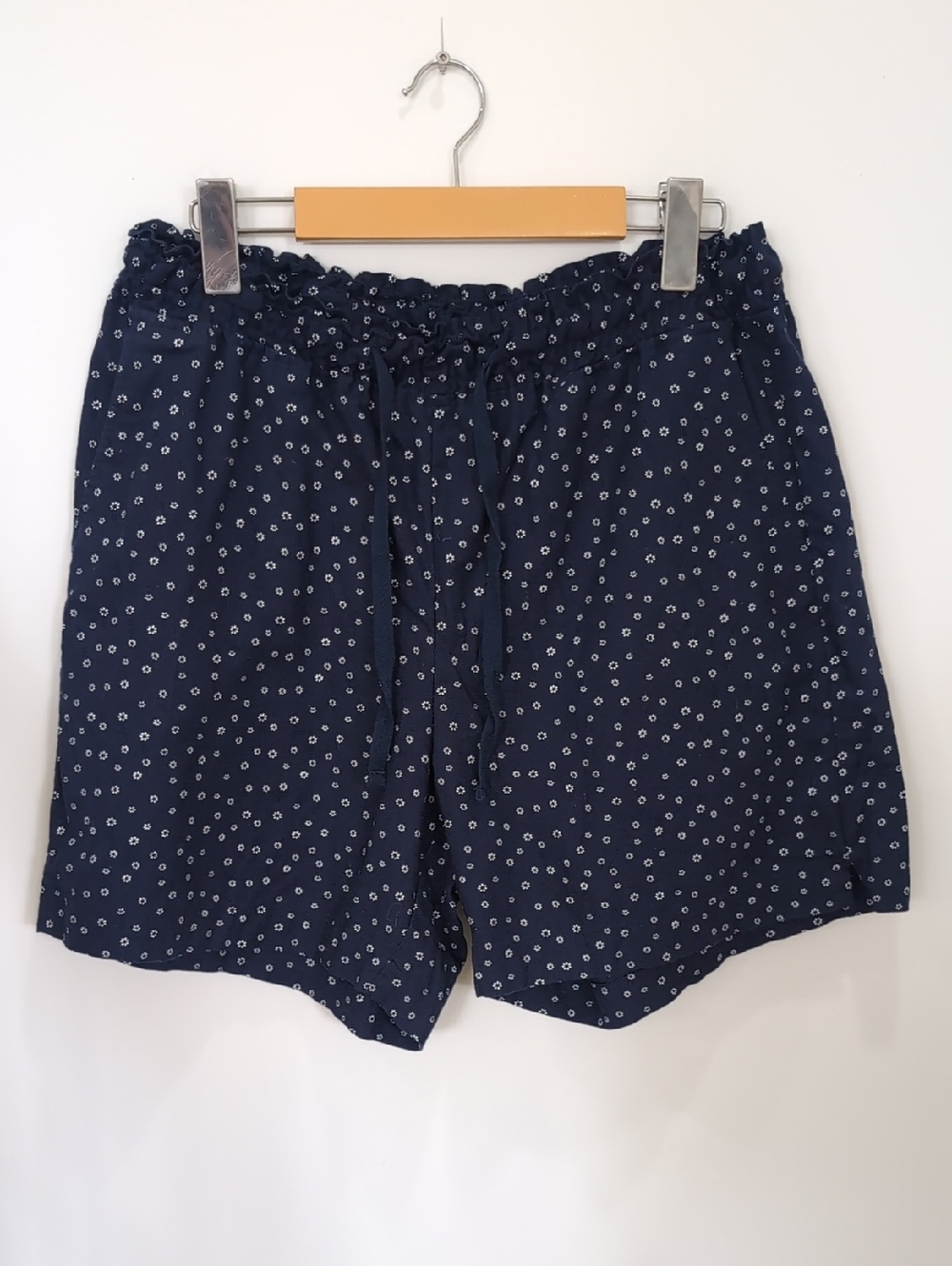 JACHS GIRLFRIEND | Women's Navy/White Floral Linen Blend Drawstring Shorts